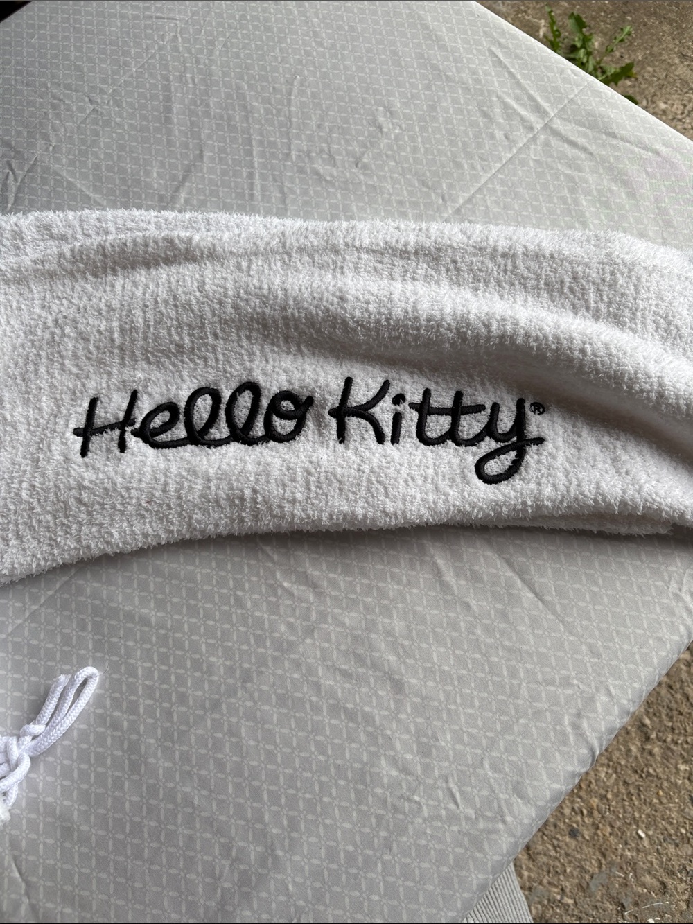 Hello Kitty Women’s White Sherpa Lounge pants - Picture 3 of 4